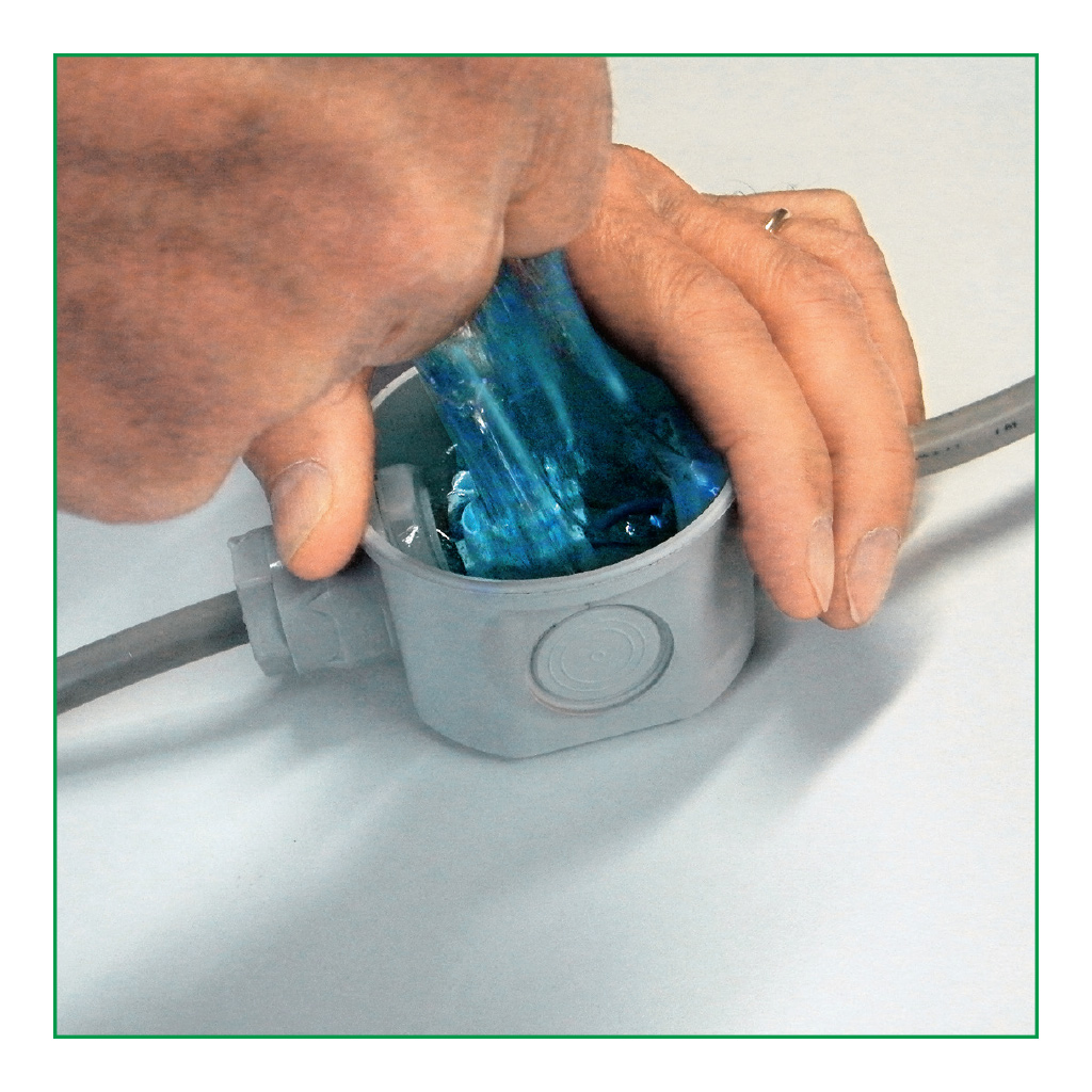 Insulating gel for electrical joints
